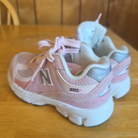 New Balance 2002R Girls Toddler Athletic Shoes 'Pink Sand' IC2002SK Sz 9C - Picture 3 of 10